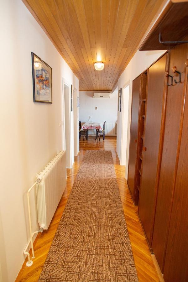 Apartments & Rooms Peranic Новаля Екстериор снимка
