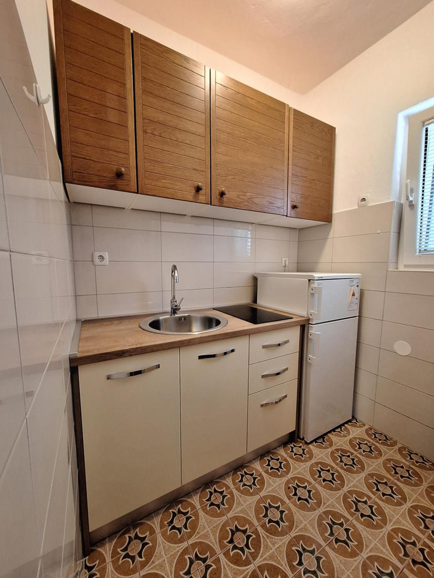 Apartments & Rooms Peranic Новаля Екстериор снимка