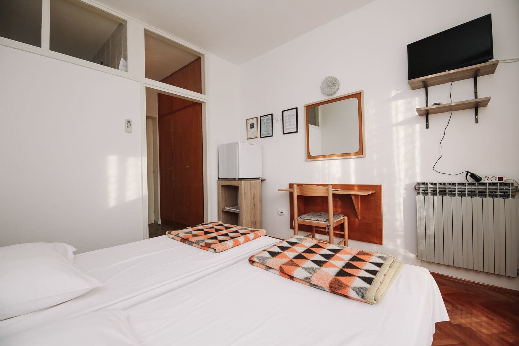 Apartments & Rooms Peranic Новаля Екстериор снимка