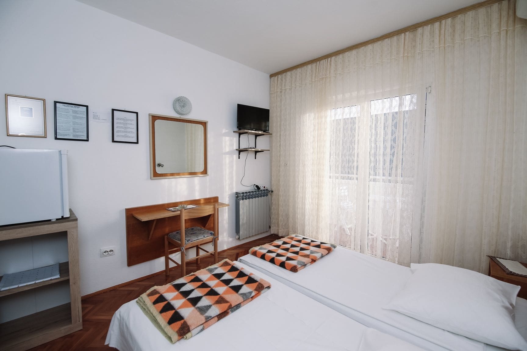 Apartments & Rooms Peranic Новаля Екстериор снимка