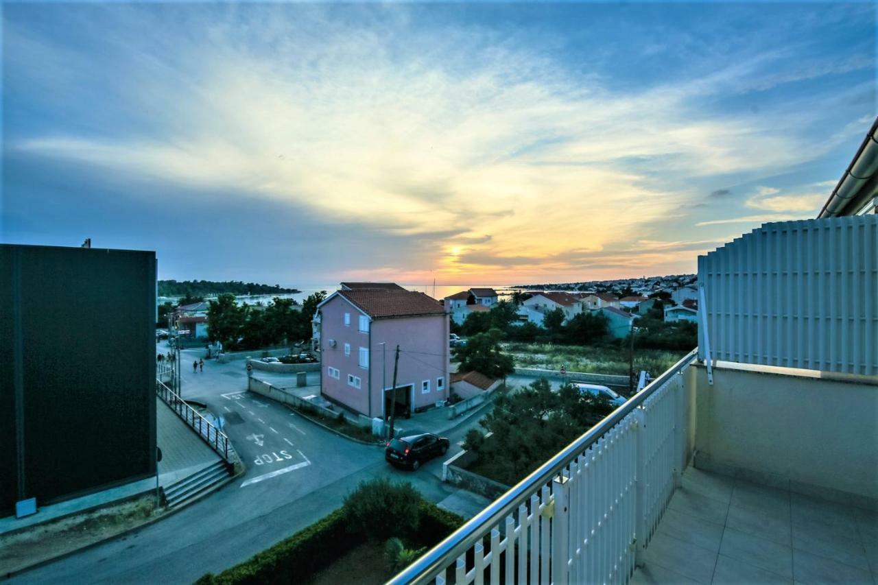 Apartments & Rooms Peranic Новаля Екстериор снимка