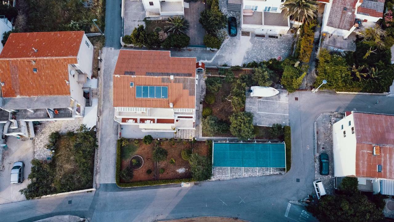 Apartments & Rooms Peranic Новаля Екстериор снимка