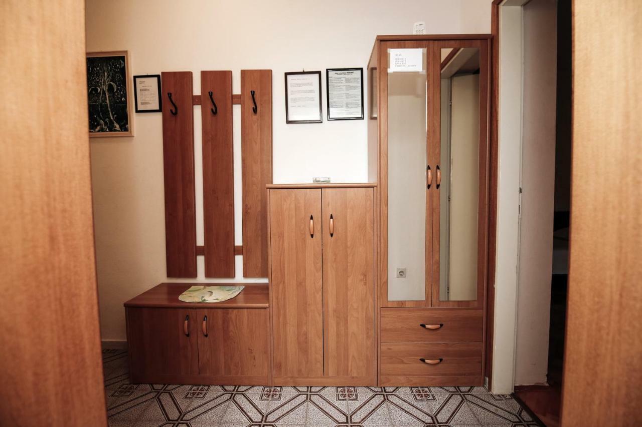 Apartments & Rooms Peranic Новаля Екстериор снимка