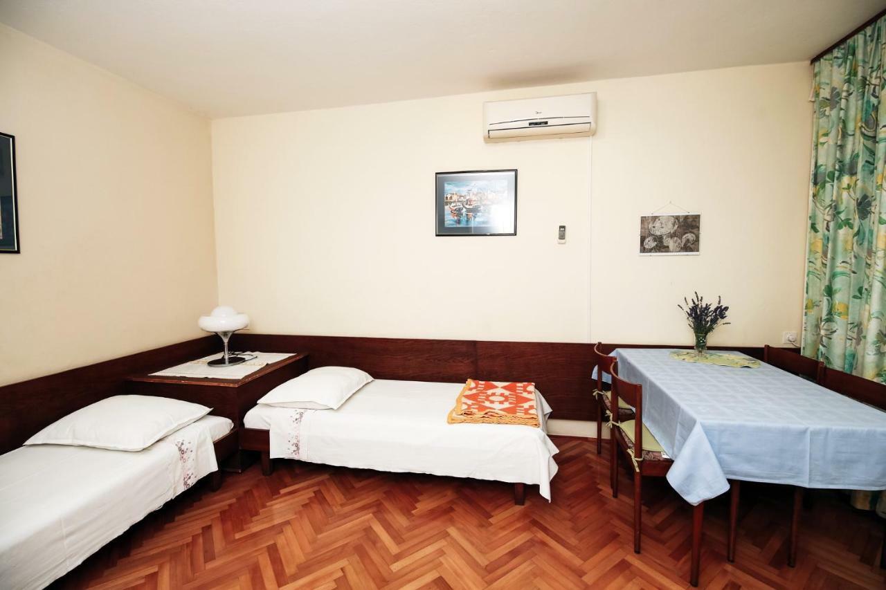 Apartments & Rooms Peranic Новаля Екстериор снимка